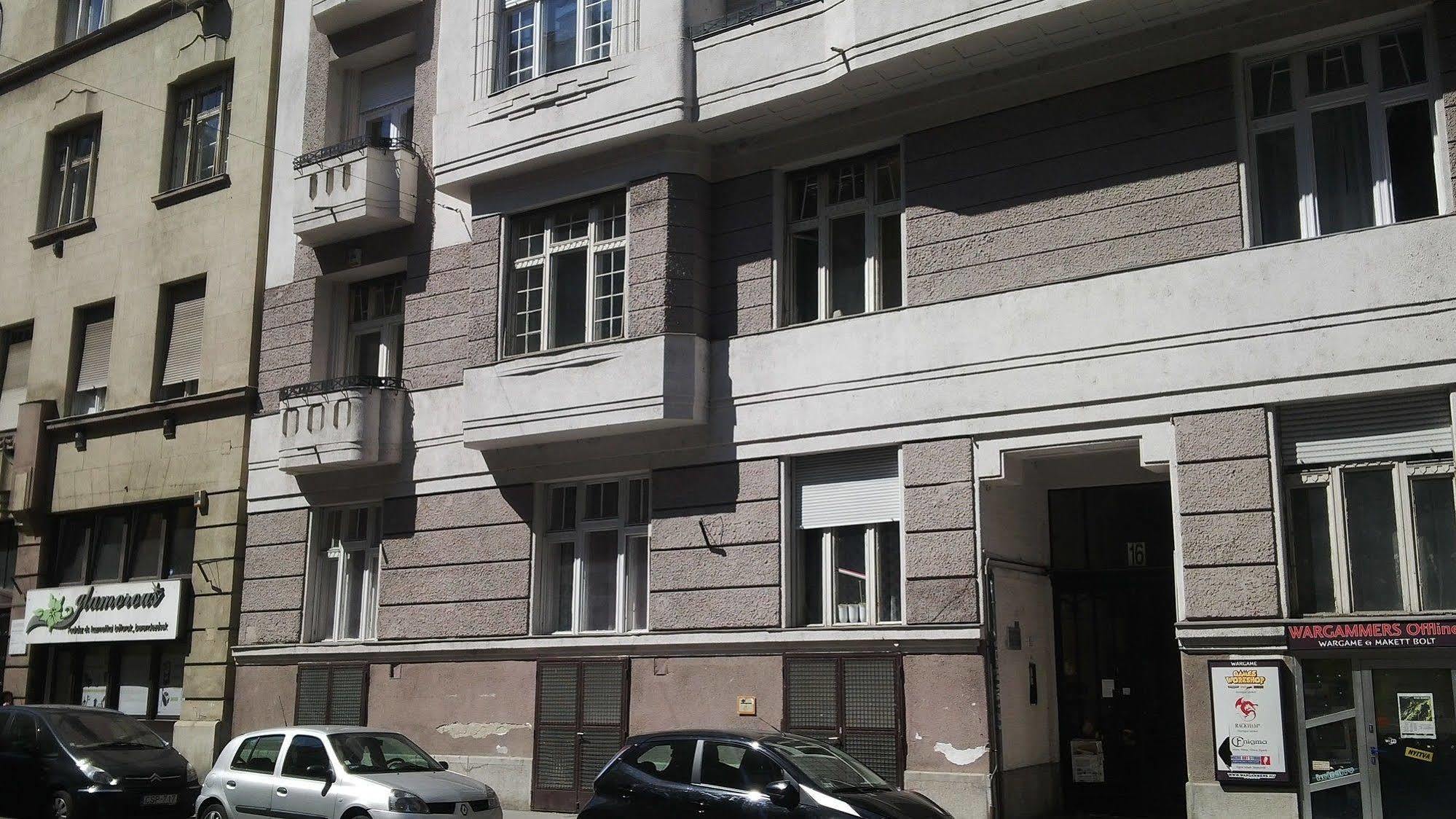 Downtown Apartments Budapeste Exterior foto